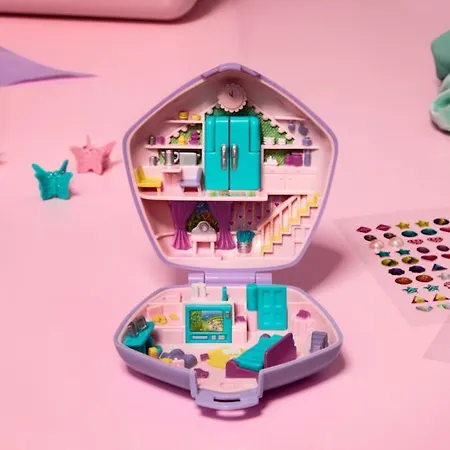 Apartment Sleepover At Polly Pockets Compact