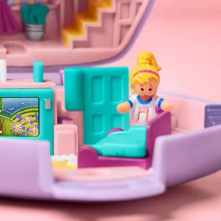Sleepover At Polly Pockets Compact * Bayonne