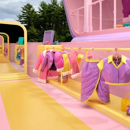 Sleepover At Polly Pockets Compact Bayonne