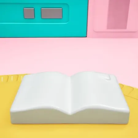 Apartment Sleepover At Polly Pockets Compact