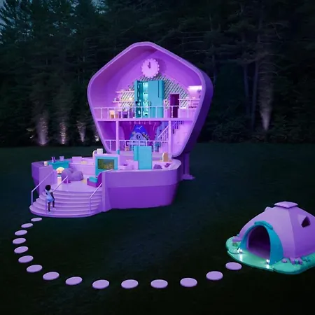 Apartment Sleepover At Polly Pockets Compact