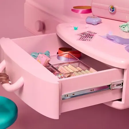 Sleepover At Polly Pockets Compact Apartment Bayonne