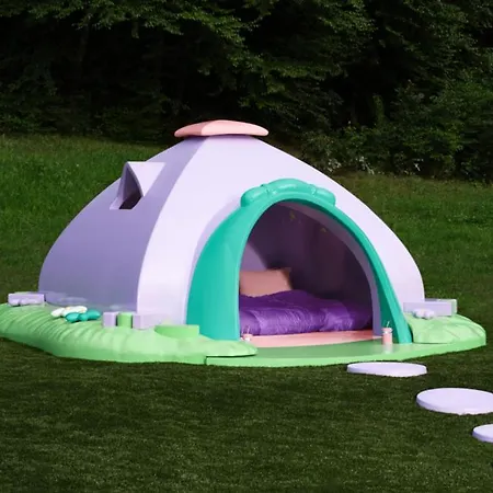 Sleepover At Polly Pockets Compact Apartment
